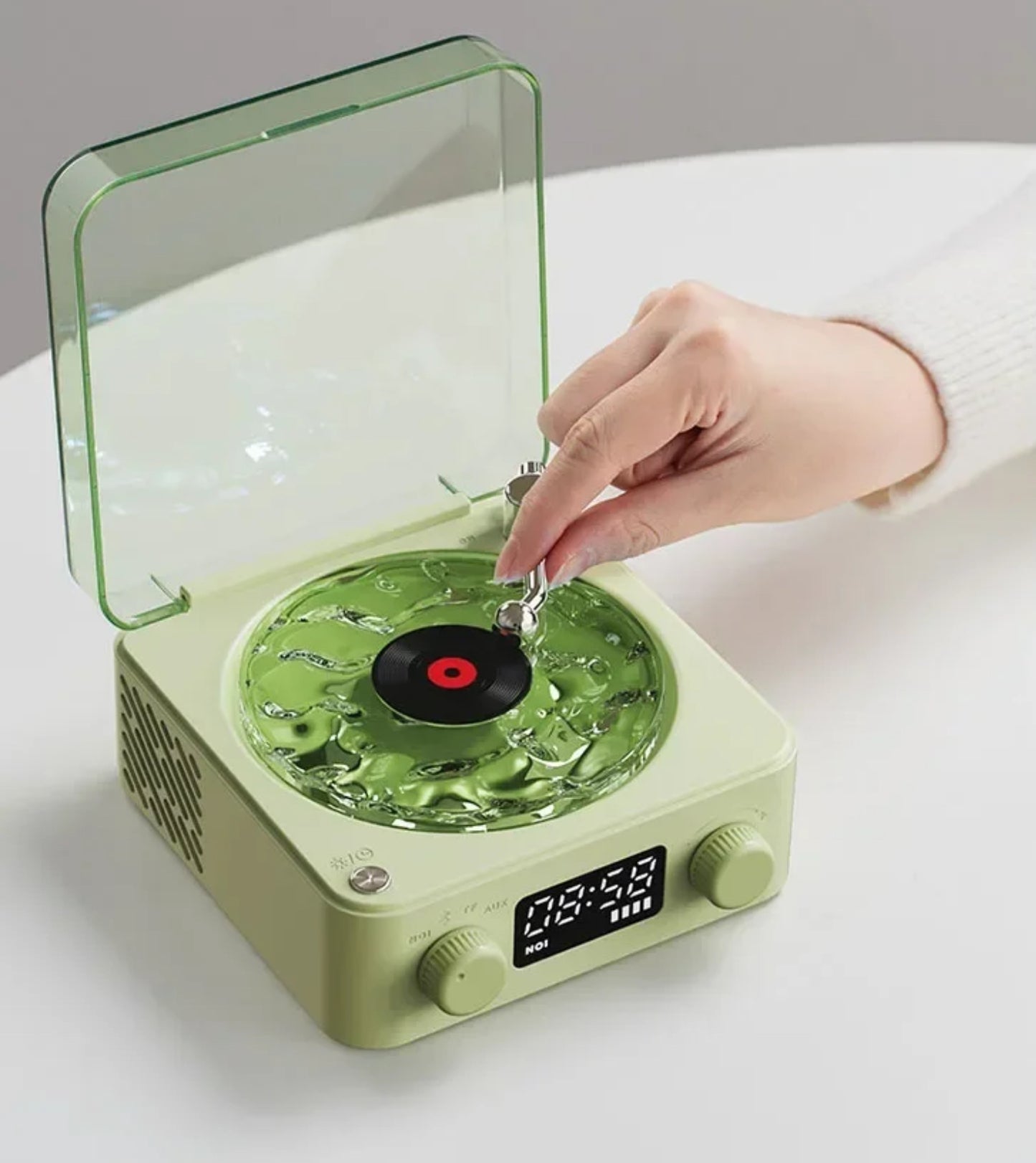 Retro Turntable Bluetooth Speaker