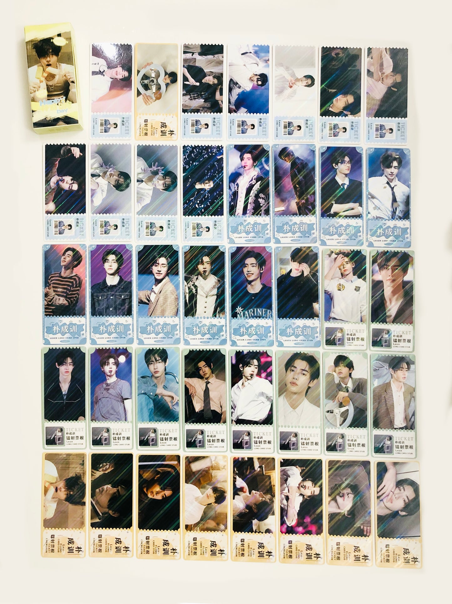 Sunghoon Holographic double sided bookmarks/ticket Set (40 pcs)