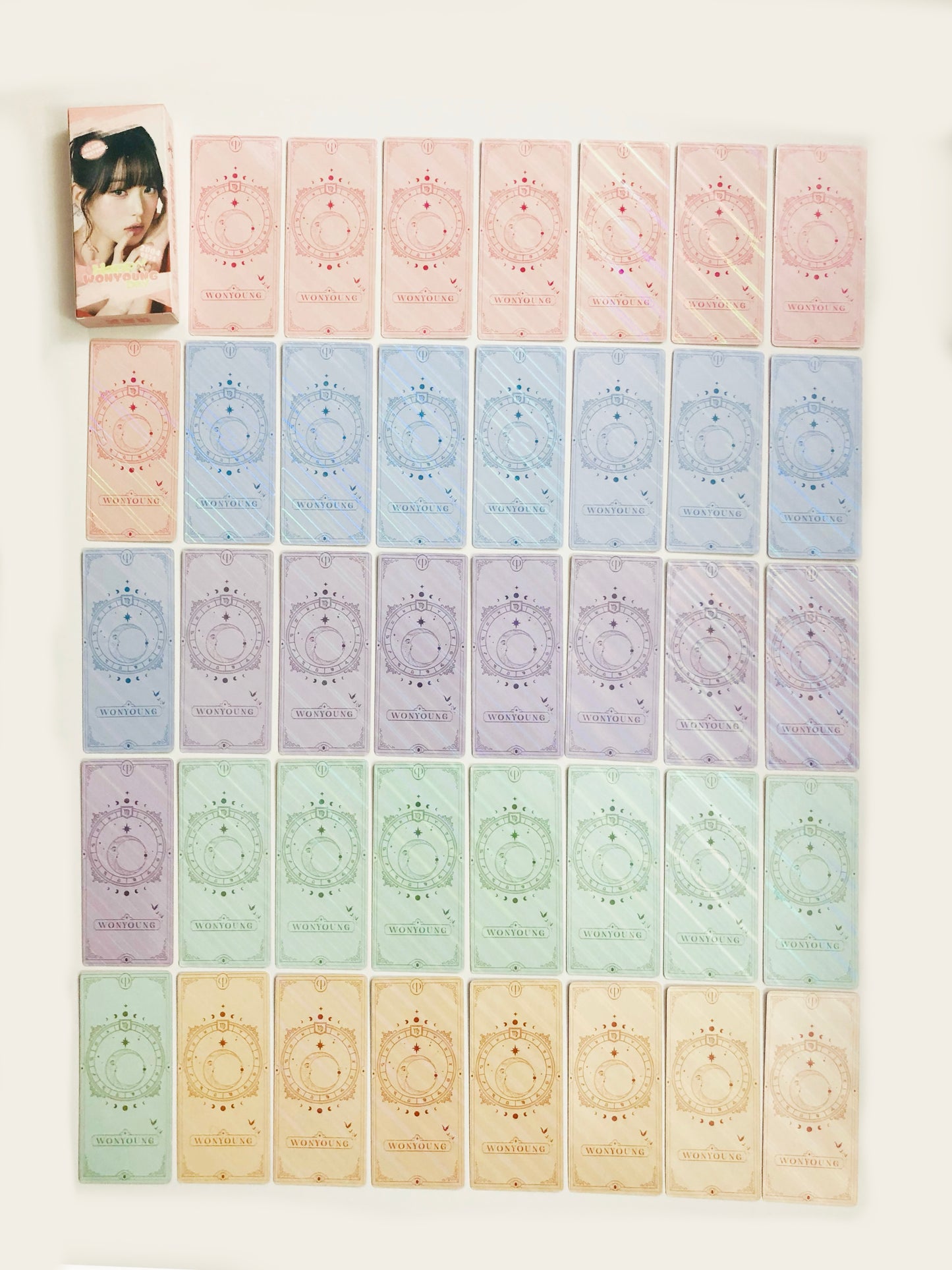 Wonyoung Holographic double sided bookmarks/ticket Set (40 pcs)